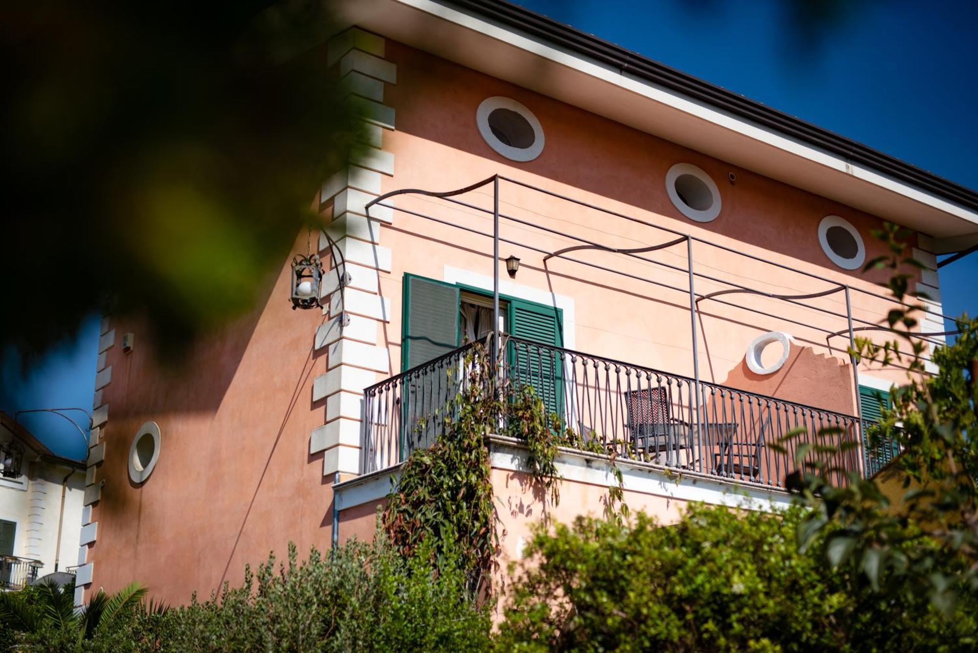 Hotel Villa Rizzo Resort And Spa San Cipriano Picentino ภายนอก รูปภาพ